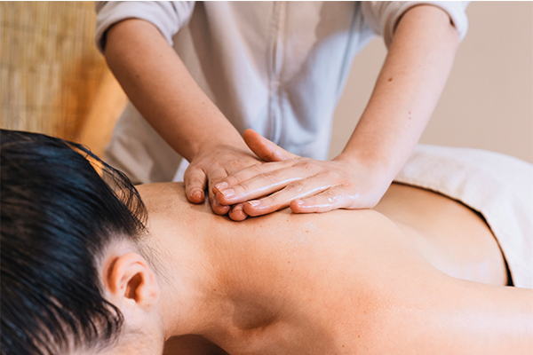 harga layanan pijat panggilan kuta